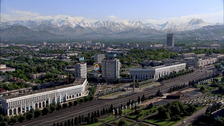  Kazakistandan Lüks Araçlar