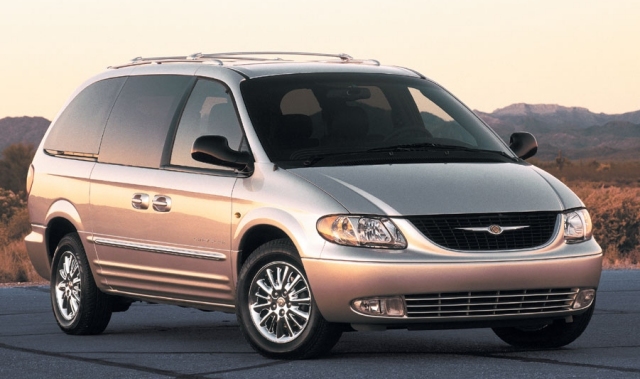  Chrysler grand voyager kullanan varmı.