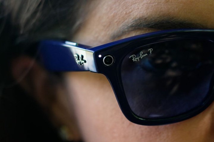Facebook ilk akıllı gözlüğü Ray-Ban Stories'i resmi olarak tanıttı