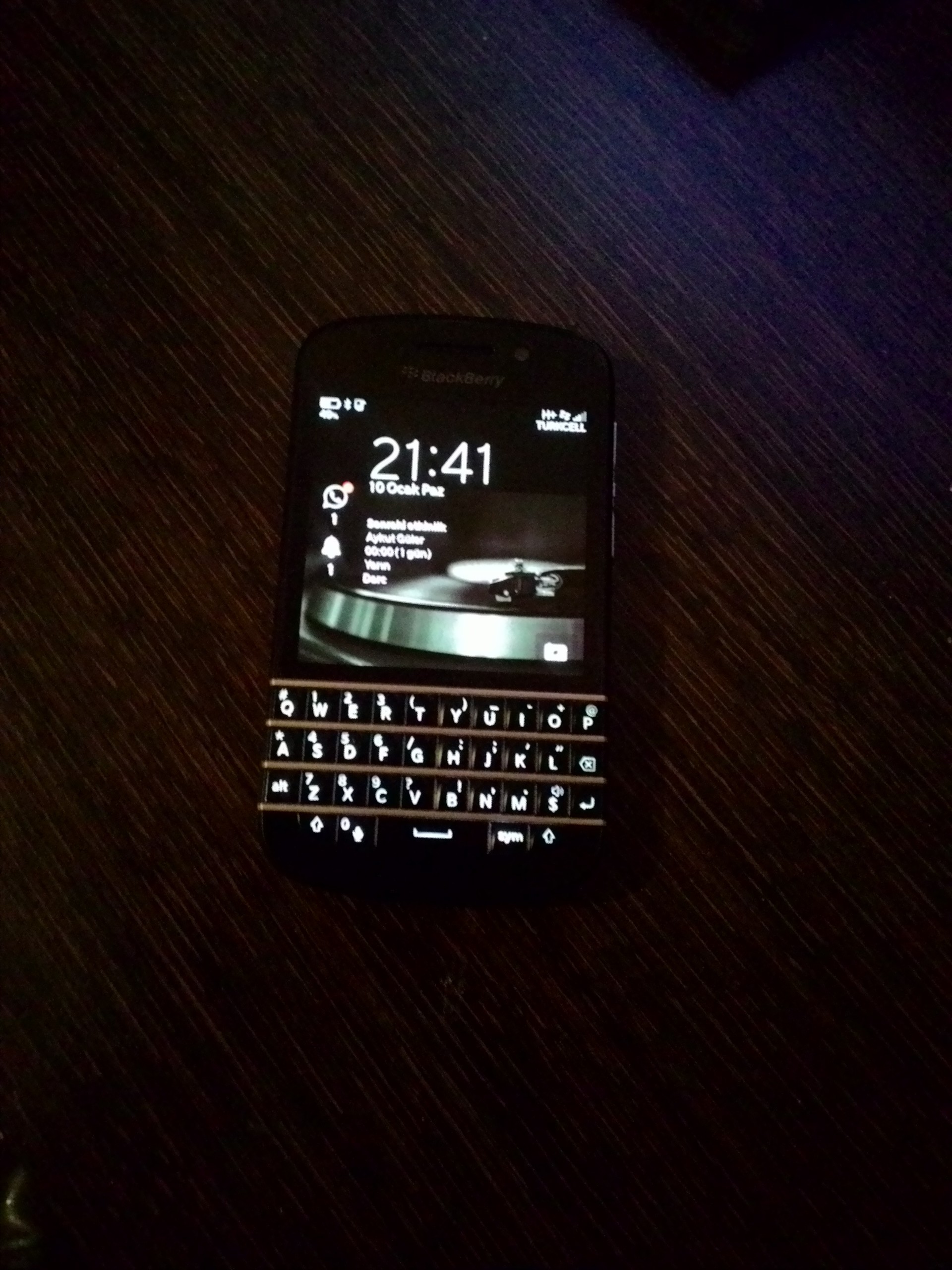  Blackberry Q10 siyah  türkcell cikisli (4satildi)