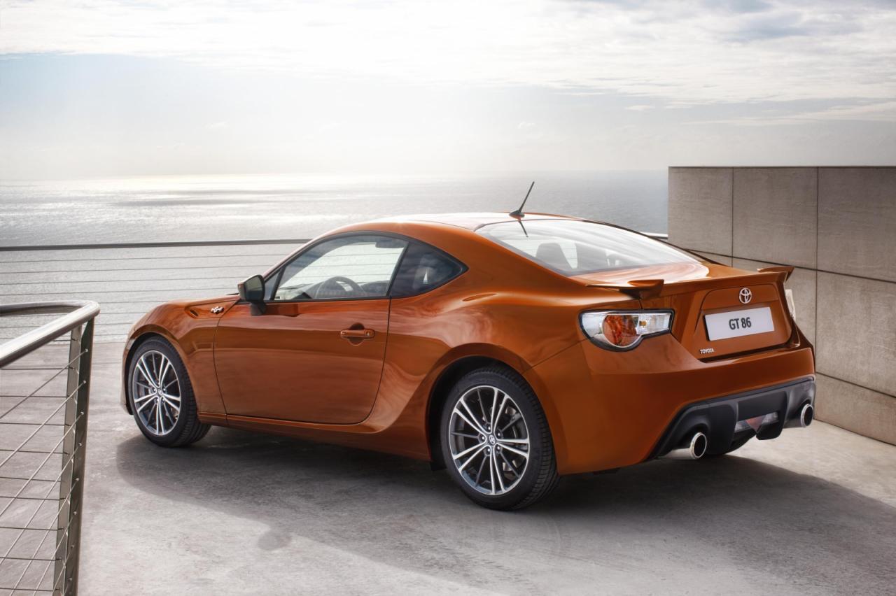  Toyota'dan Yeni Bir Model... GT 86