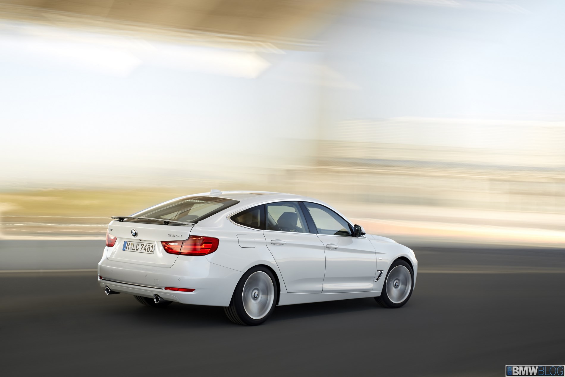  YENİ BMW 3 SERİSİ GT TANITILDI