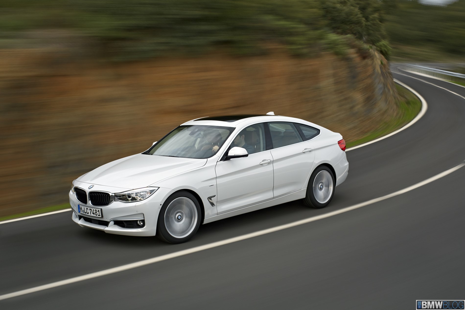  YENİ BMW 3 SERİSİ GT TANITILDI