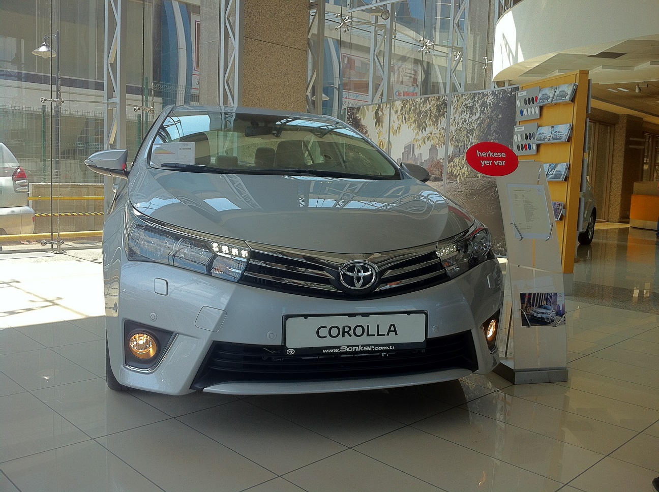  Yeni Corolla, 1.4 d4d MMT ve 1.6 Multidrive s: Test Sürüşü, İncelemesi ve Karşılaştırması.
