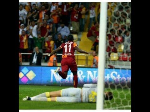  Kim daha efsane bir isim isim?Drogba mı V.Persie mi?