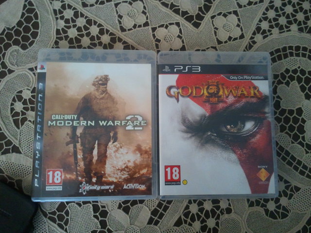  SATILIK GOW 3 ve MW2 (PS3)