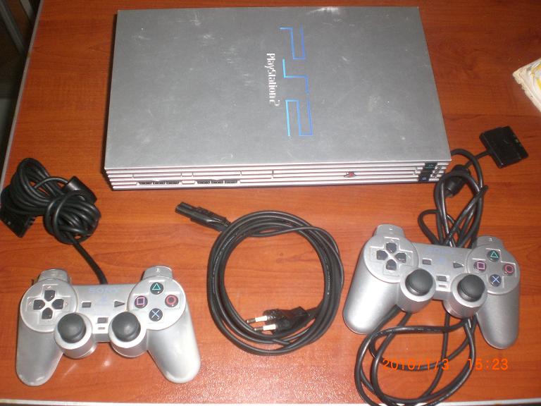  SATILIK TERTEMİZ PLAY STATION 2 HARDDISKLI
