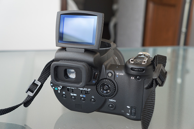  SATILIK EFSANE SONY R1 - Lowepro ve Ekstralar