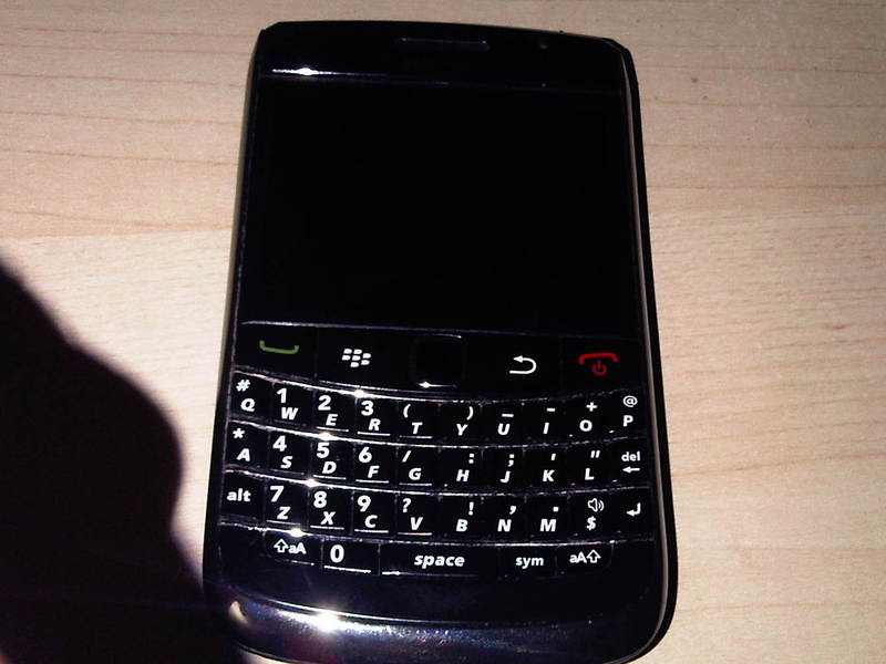  Blackberry Curve  8520 220TL//BOLD 2 9700 520TL