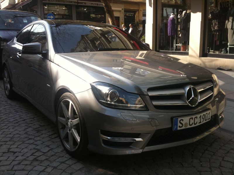  Mercedes C-Coupe İstanbul yollarında