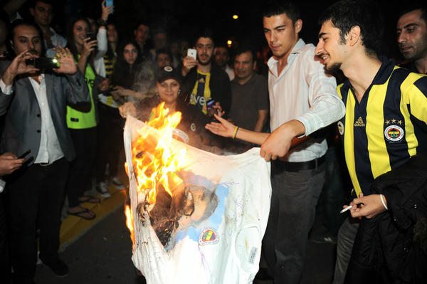  Fenerbahçe'de Alex Dönemi Sona Erdi. (Tüm Yorumlar)