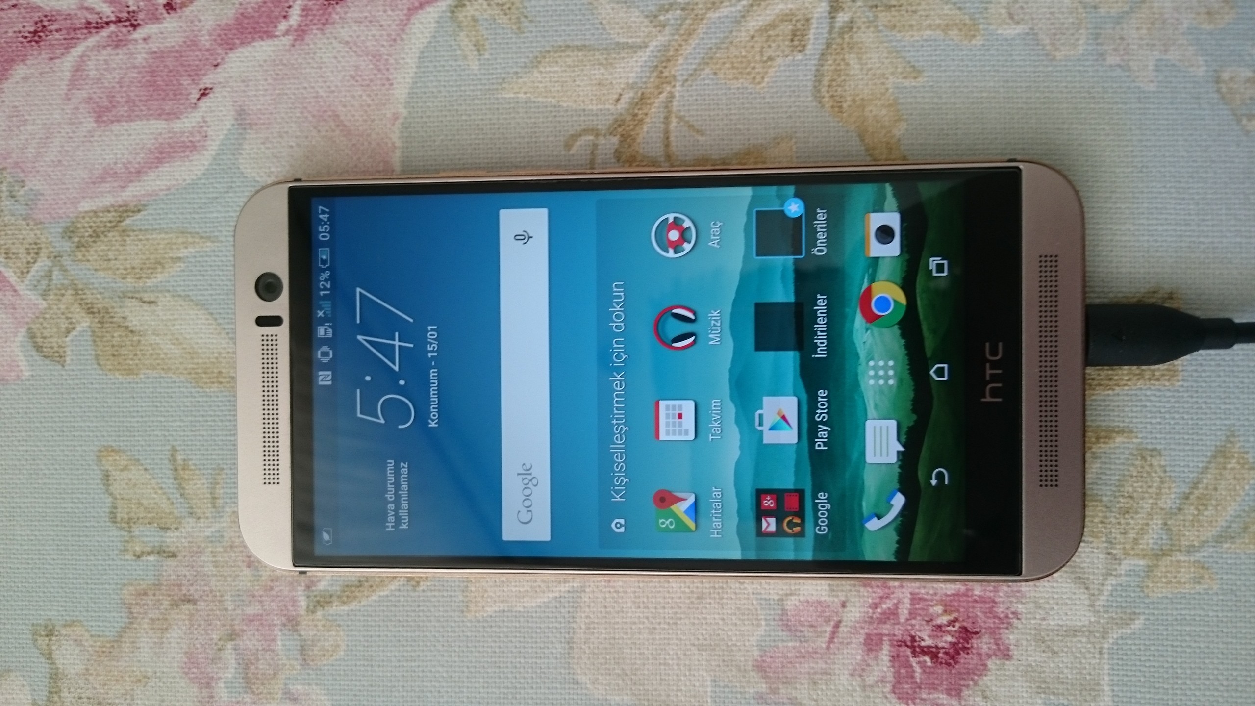  (SATILDI) HTC One M9 Garantili,Temiz (1 tane ölü piksel mevcut)