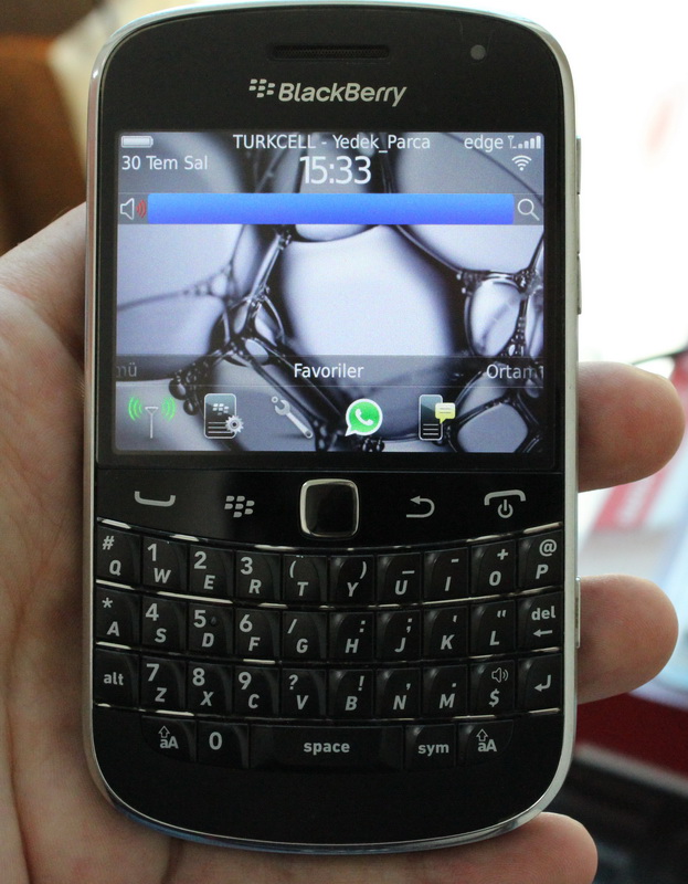  Satilik Siyah BlackBerry Bold 9900 Satıldı