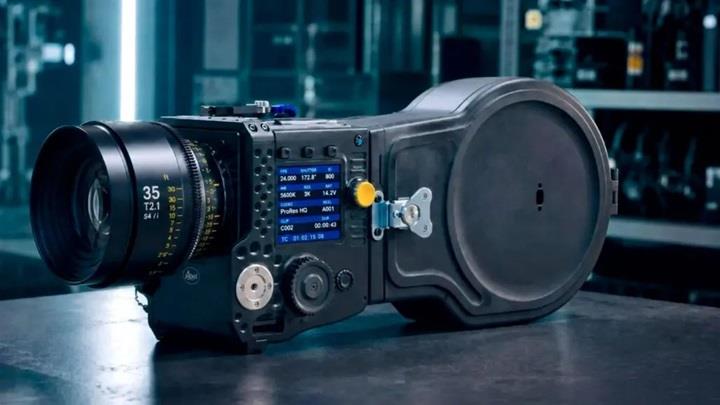 Cinelux'tan hibrit kamera: Aynı anda hem 16 mm filme, hem dijital çekim yapıyor