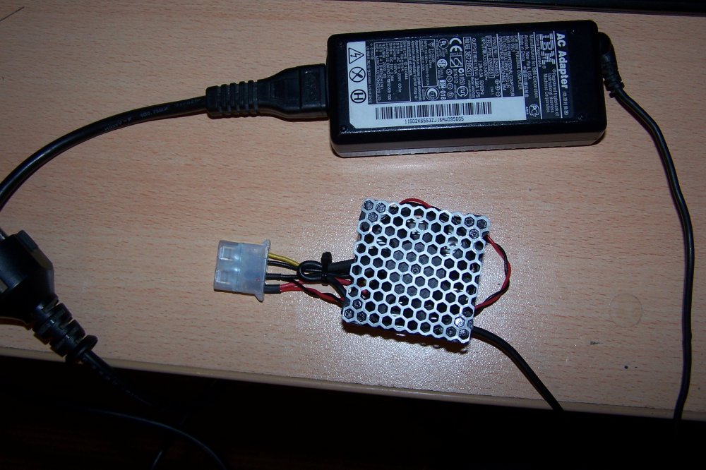  16 V Adaptör ile 12v5vMolex Hdd Adaptörü el yapımı :)