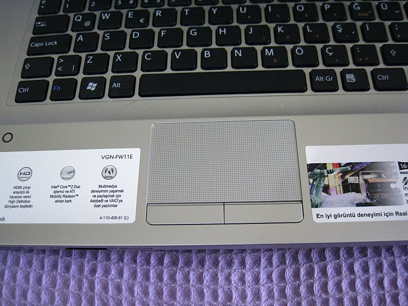  sony vaio fw serisi detaylı fotoğraflar..15.4-16.4 ınc karşılaştırması