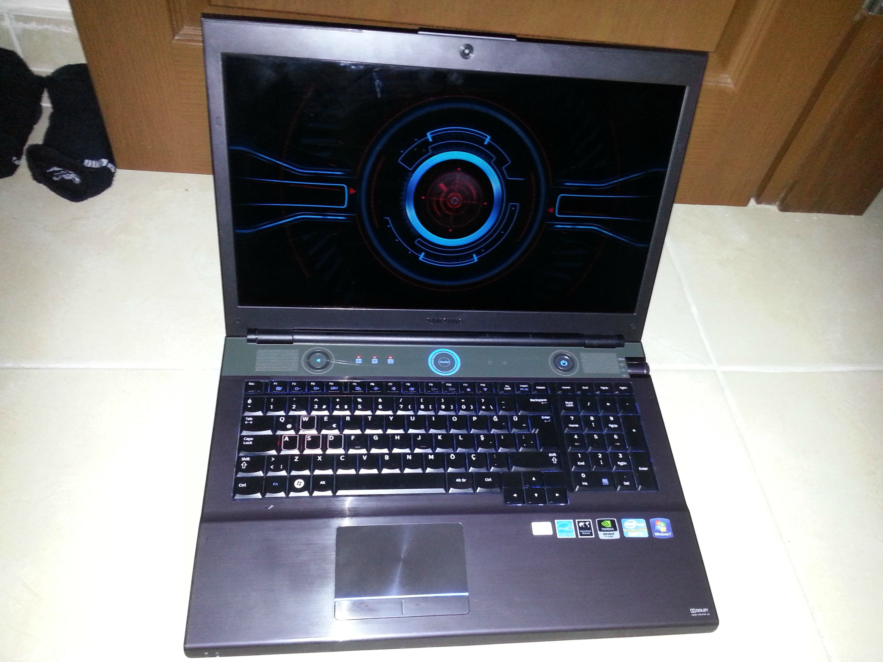  Samsung 7 Serisi Gamer Laptop (GTX675 Ekran Kartlı)