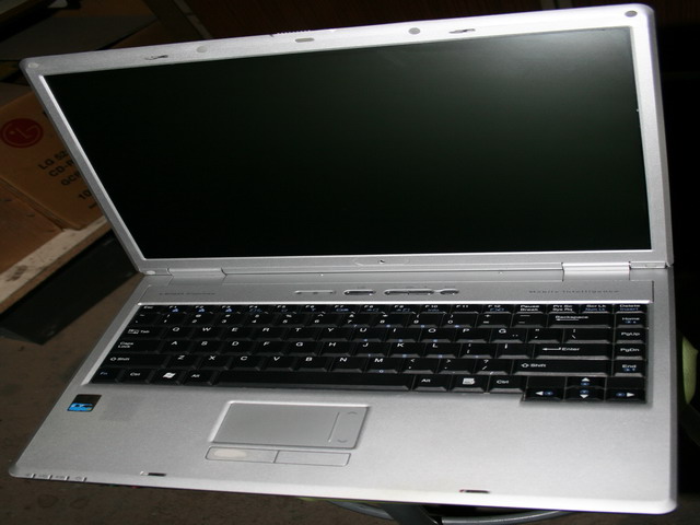  Satılık Laptop Acil Nakit İhtiyacından 400 Ytl