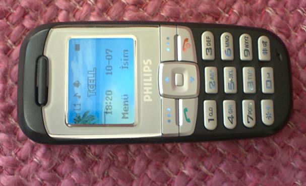  LG C2500 MP3 TELEFONU 50 YTL - LG B2100 25 YTL - PHİLİPS S200 35 YTL