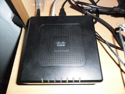  CISCO LINKSYS WRT54GH 125MBPS ACCES POINT-ROUTER
