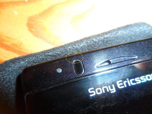 Sony Ericsson Xperia Arc kullanıcıları çatlama problemleriyle mi karşı karşıya?