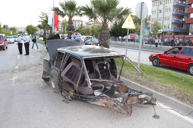  'Şahin ortadan ikiye ayrılır' saçmalığı.