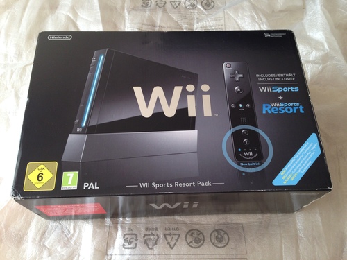  Wİİ SPORT RESORT PACK+RESİDENT EVİL REMAK+128 MB GAMECUBE MEMORYCARD+2 ADET Wİİ CONTROLLER .. 250 tl