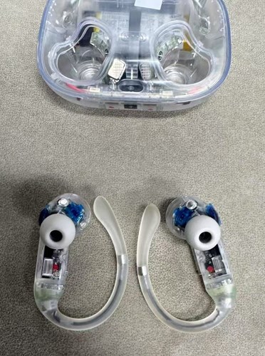 Şeffaf Powerbeats Pro 2 prototipi, sızan görsellerle ortaya çıktı