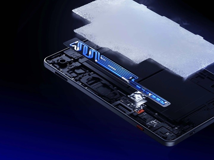 RedMagic Astra 2 küresel pazara çıkıyor: Çift USB-C, sıvı soğutma ve 185Hz OLED ekran