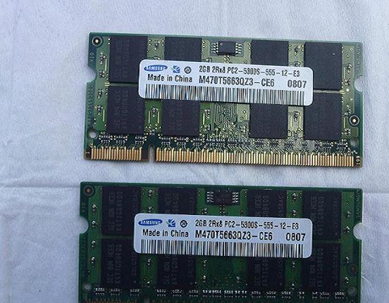  Samsung 2 GB Ram 2RX8 PC2-5300S-555-12-E3 DDR2 Notebook RAM