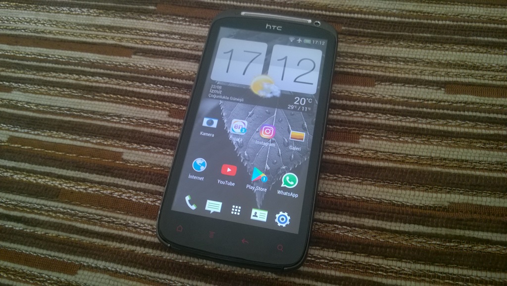 HTC Sensation XE , Nokia Lumia 535