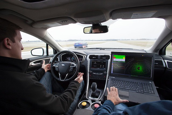 Ford, sürücüsüz çalışan Fusion Hybrid araştırma aracını tanıttı