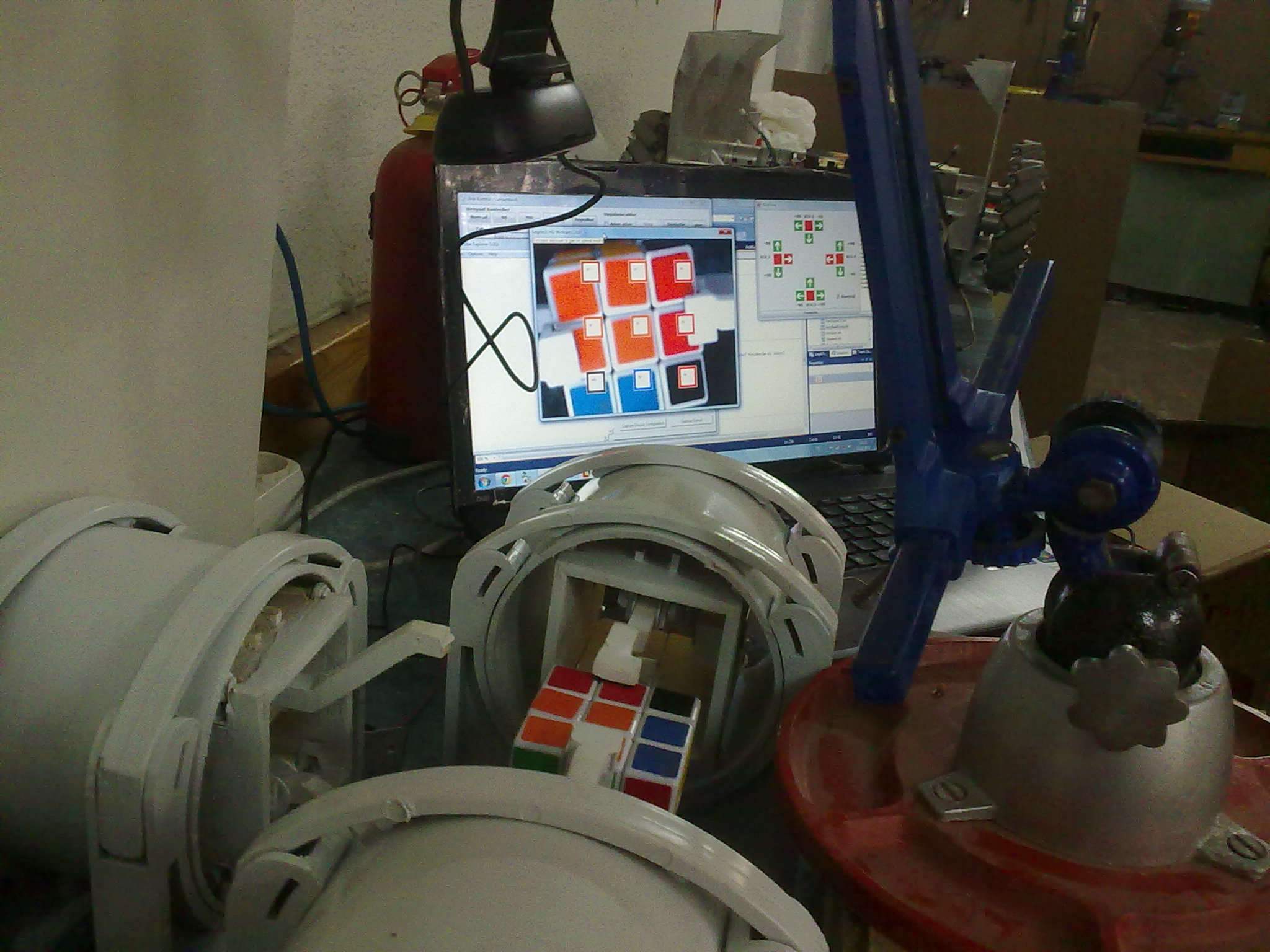  Rubikmatik (Rubik(zeka) küpün renklerini algılayıp çözebilen robot) projesi