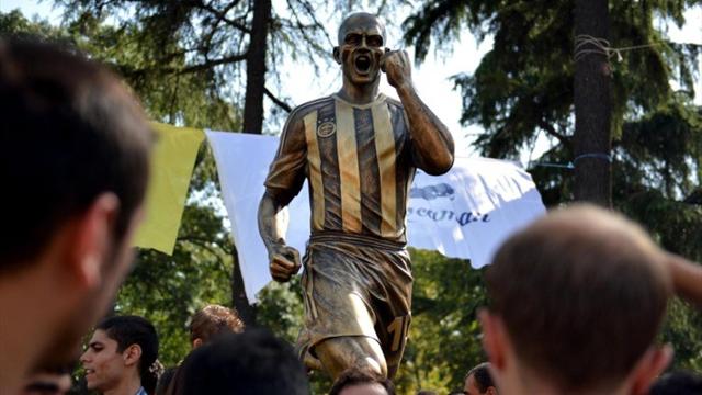  Dünyanın En Büyük Heykelleri