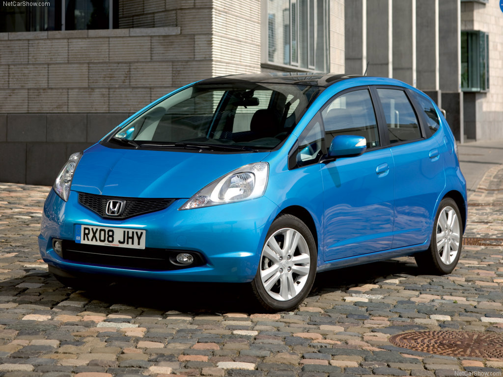  Honda civic (bayan icin uygun olurmu )