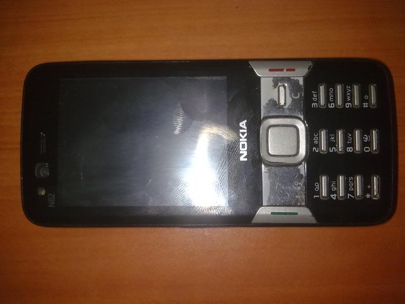  SATILIK TAKASLIK TELEFONLAR (E71 BEYAZ, N82 BLACK, SE S500İ, W700İ) RESİMLİ İLAN