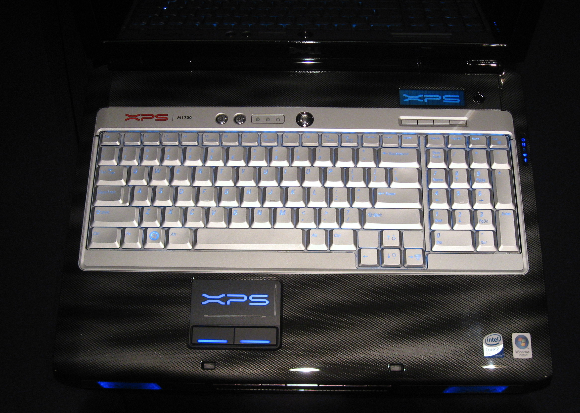  .::Dell XPS M1730 Gamer Notebook (Review & 3D Mark 06 Tests)::.