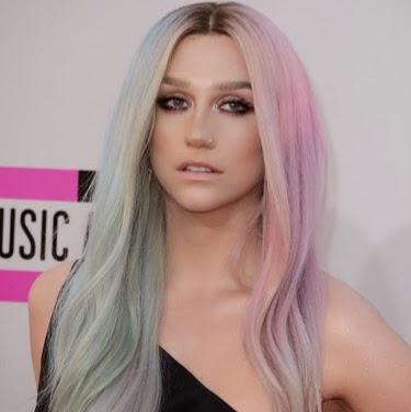  Kesha akil hastanesine yatti.[[47 Kiloya düsmüs]]
