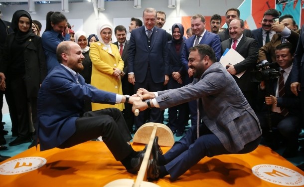 Recep Tayyip Erdoğan'ın oğlu olsanız ne yapardınız?