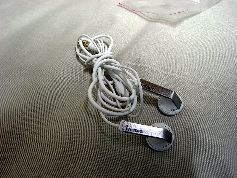  MÜZİĞİ HİSSEDİN!! KALİTELİ MP3 PLAYER VE KULAKLIKLAR UCUZA..