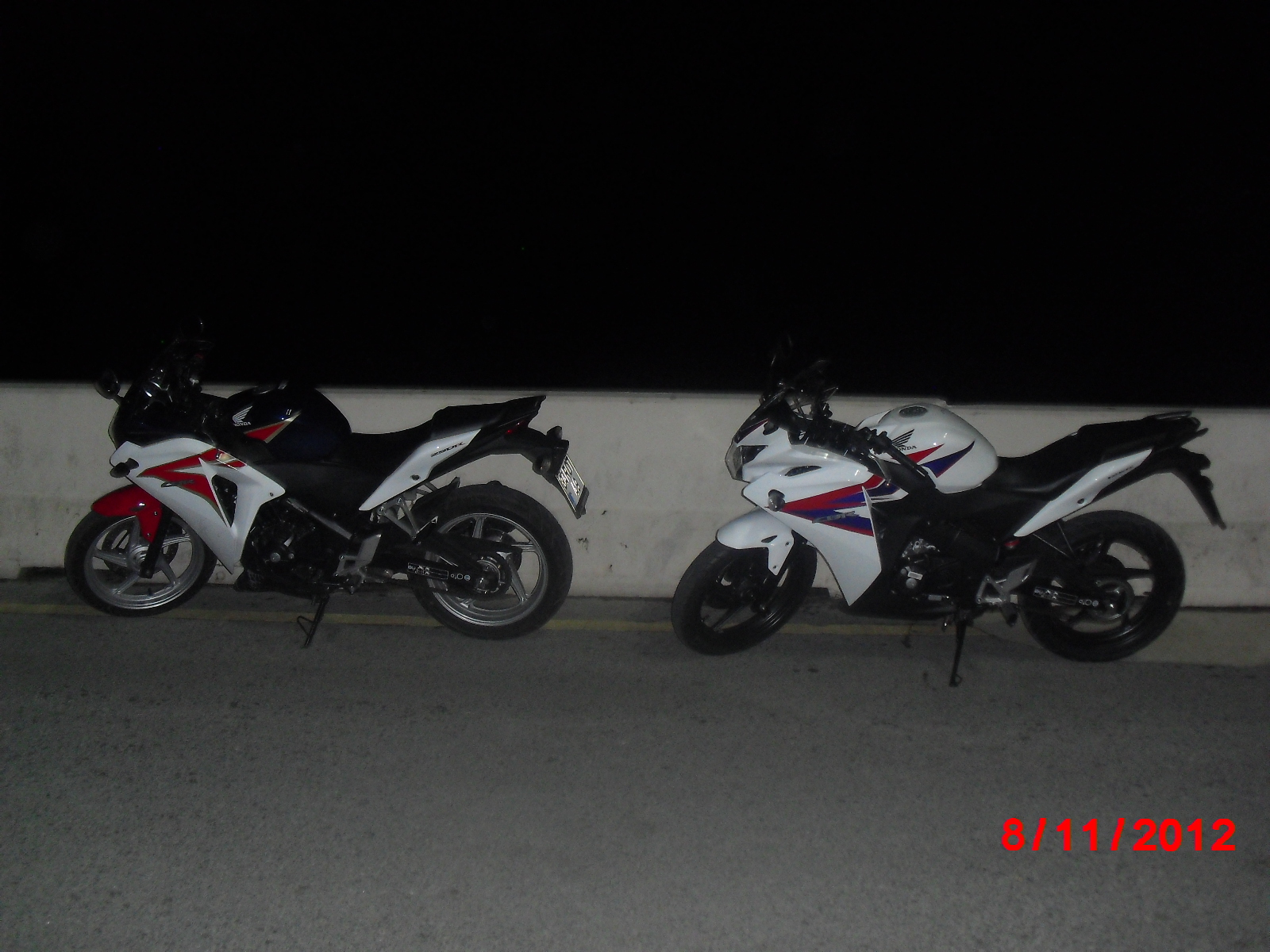  HONDA CBR 125R BİLGİ VEREBİLCEK BİRİ