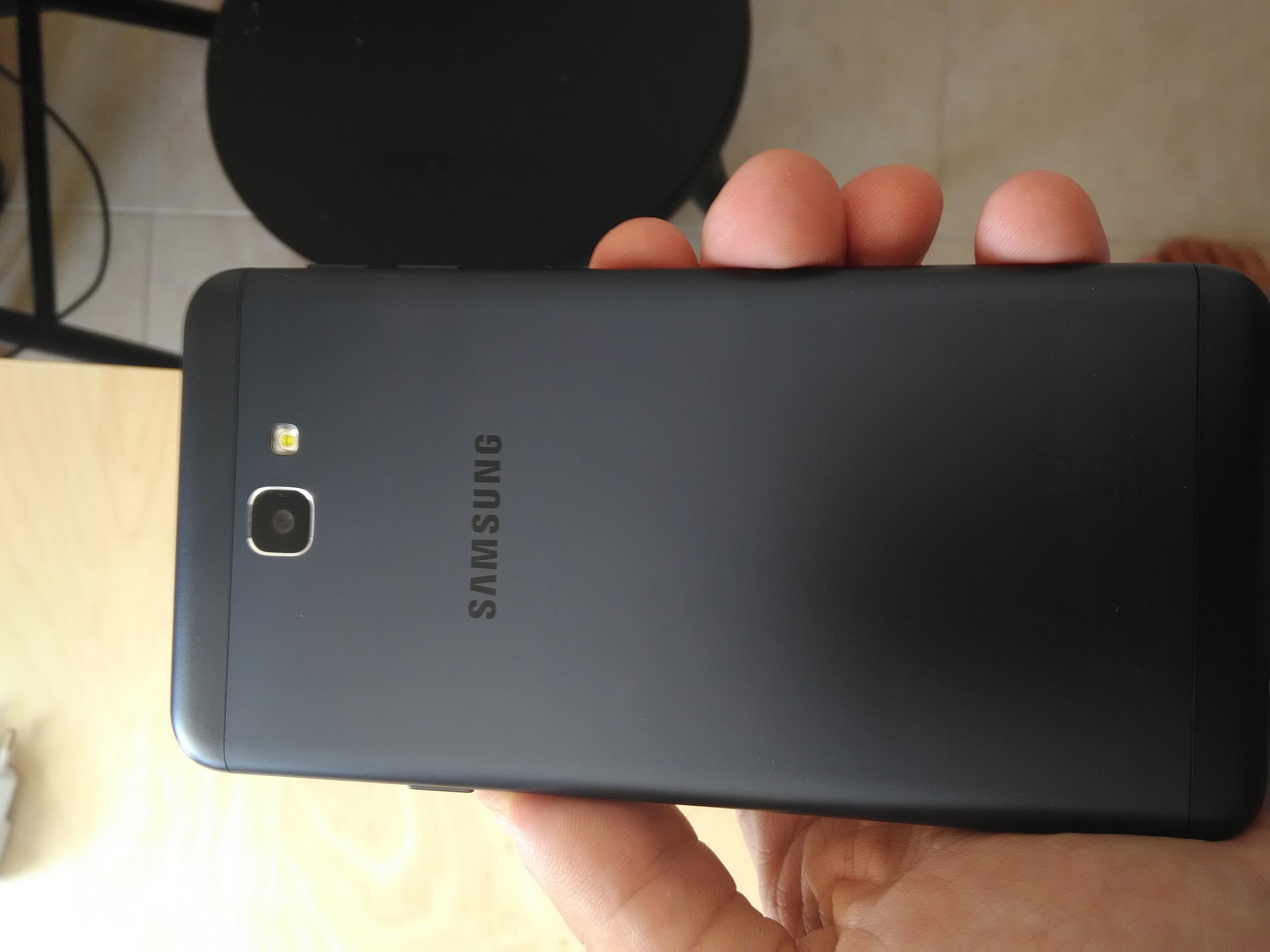 SAMSUNG J7 PRIME ÇİZİKSİZ KASA SIFIR GİBİ, 600 TL ( Türkiye telekom 2 yıl garanti devam)