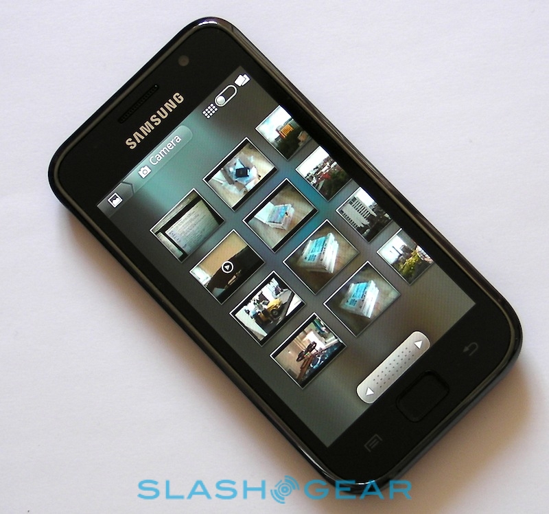  SAMSUNG GALAXY S İNCELEME:ANDROİD 2.1/1 GHZ/5MP  720P/802.11N/4'' S-AMOLED