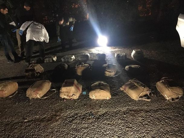 Son dakika: Mardin'de 250 kilo patlayıcı bulundu, 5 kişi gözaltına alındı
