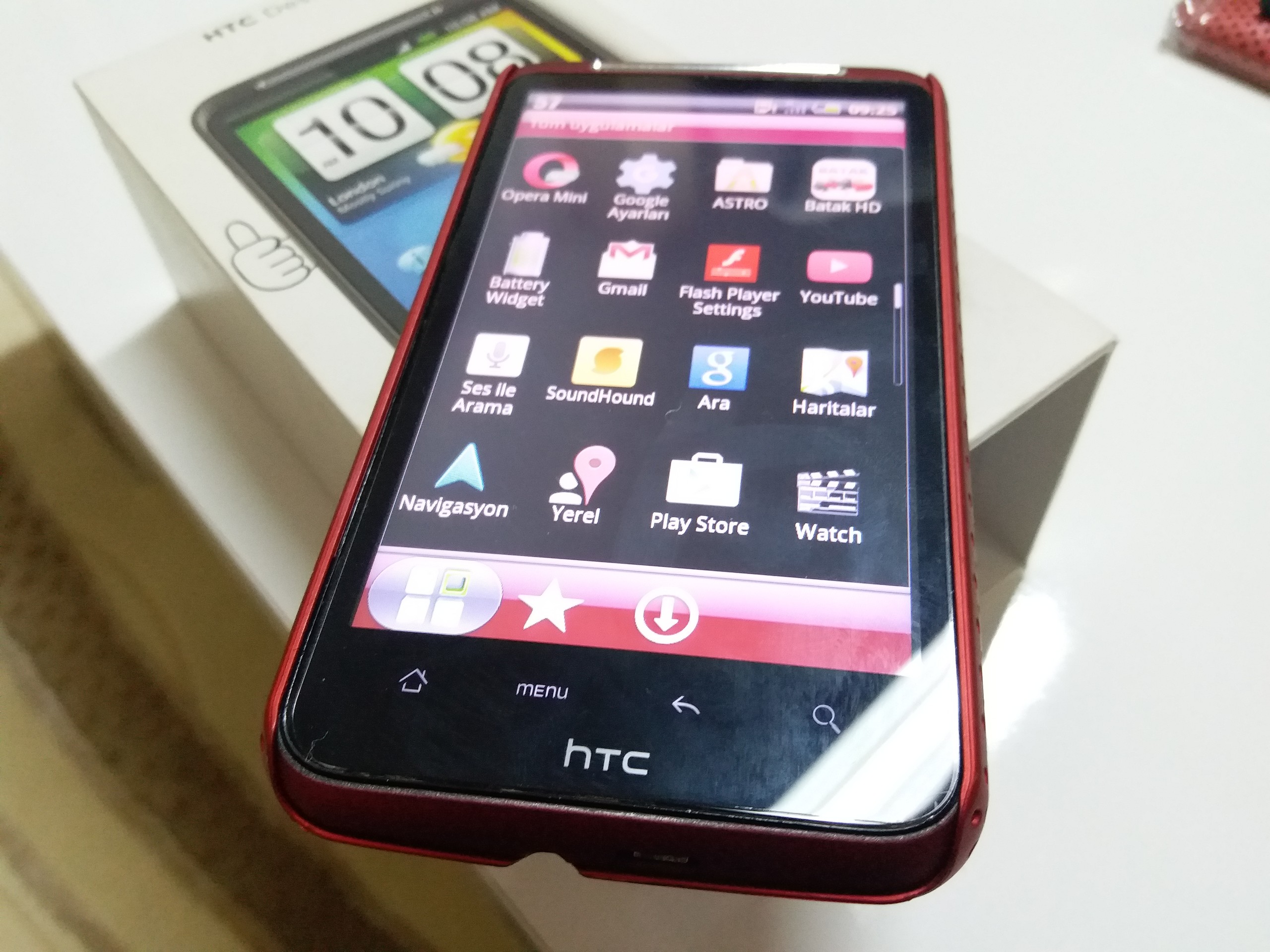  ATEŞ KIRMIZISI HTC DESİRE HD VE KAYITSIZ HTC ONE X 32GB