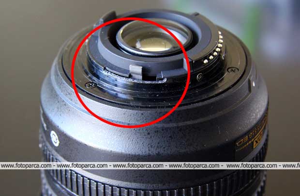  Nikon 18-105 lensin tırnağını değiştirdim. Karanlık göstermeye başladı.