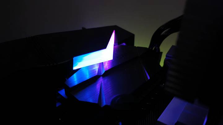 Asus ROG Strix Z270E Gaming incelemesi 'Pahalı abileri kadar performanslı ve lüks'