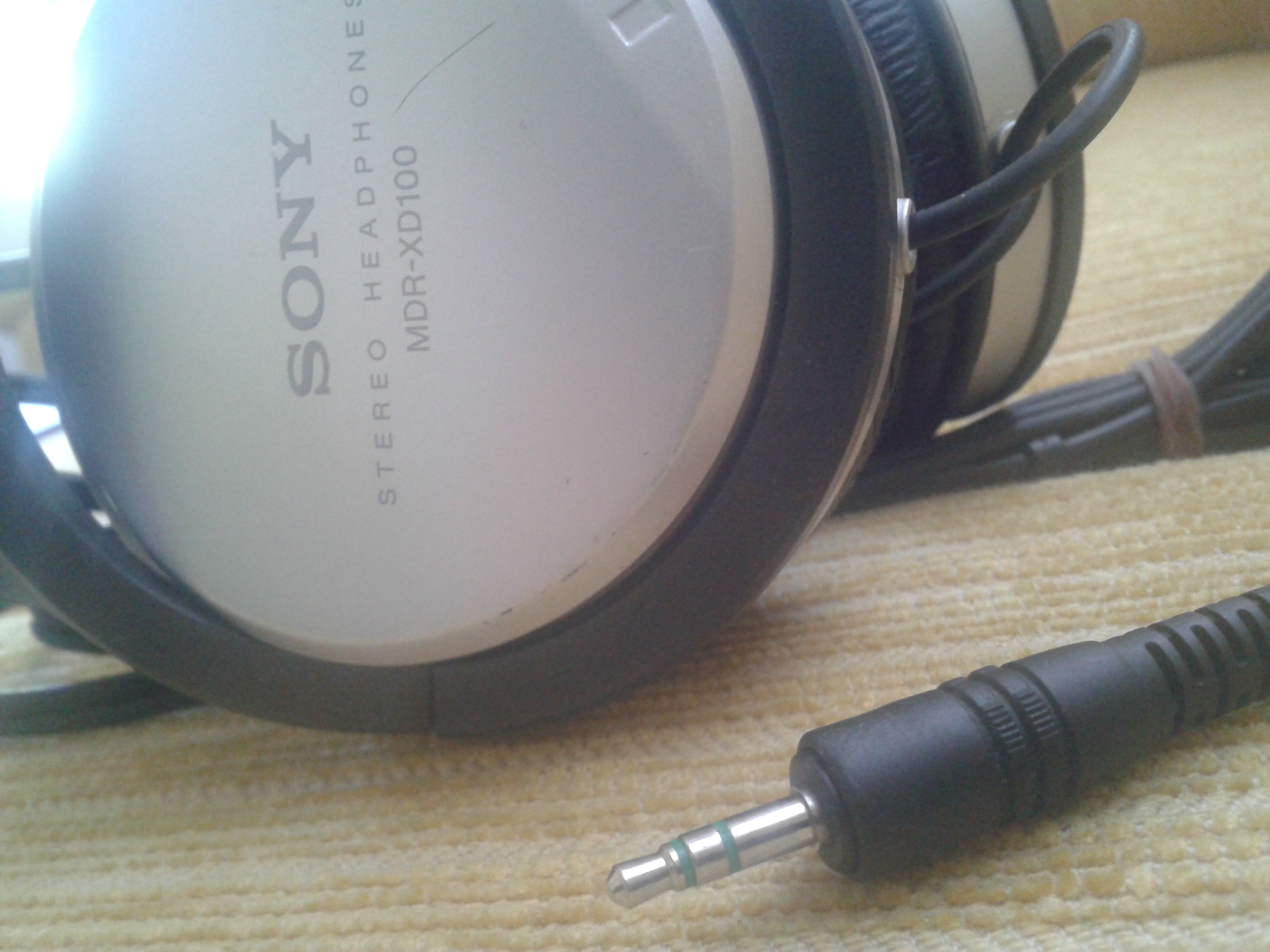  SONY MDR-XD100 KULAKLIK - 25 TL