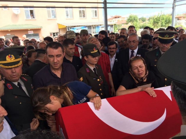  'Ak parti alevi askerin cenazesine katılmadı' Yalanı ortaya çıktı