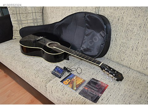  Barcelona 3900 Gitar + kılıf + metronomlu akort cihazı + pena + cd